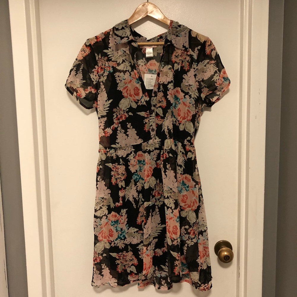 Black floral collared dress - URBAN OUTFITTERS